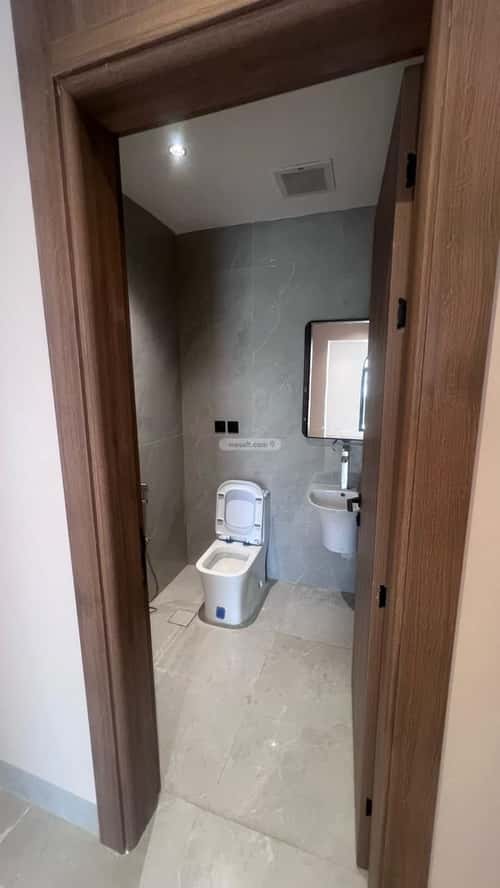 دور 170 متر مربع ب 4 غرف الربوة، وسط الرياض، الرياض