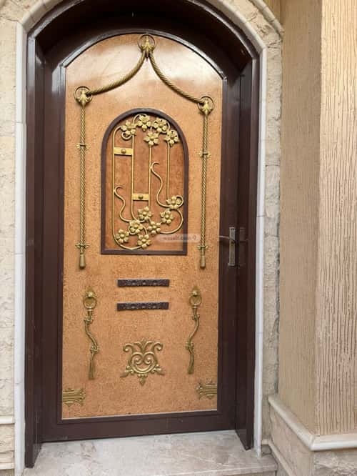 فيلا 200 متر مربع واجهة جنوبية ب 8 غرف الربوة، وسط الرياض، الرياض