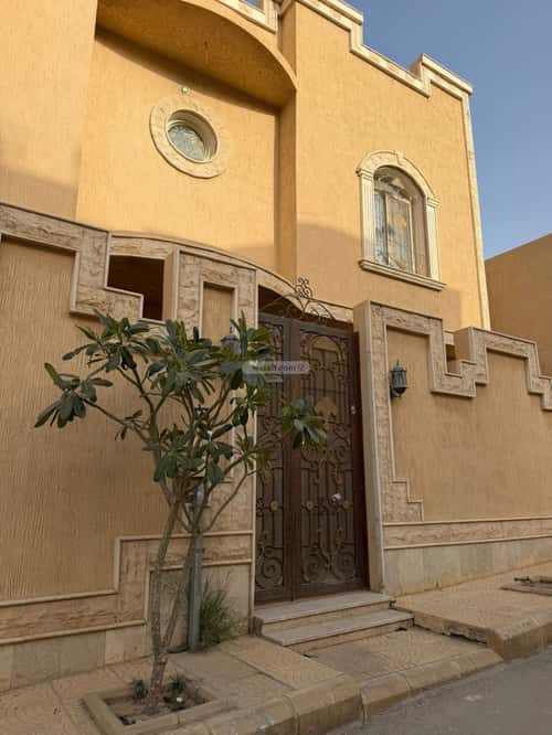 فيلا 200 متر مربع واجهة جنوبية ب 8 غرف الربوة، وسط الرياض، الرياض