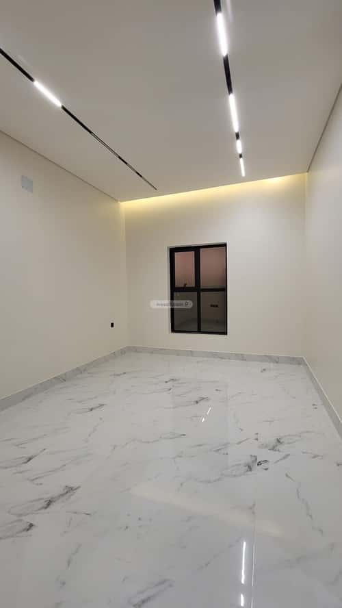Floor 211 SQM with 5 Bedrooms Al Bayan, East Riyadh, Riyadh