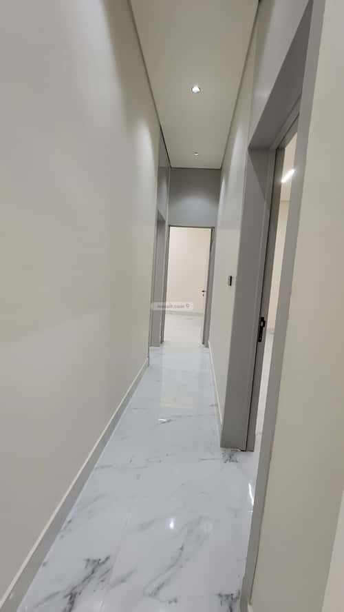 Floor 211 SQM with 5 Bedrooms Al Bayan, East Riyadh, Riyadh