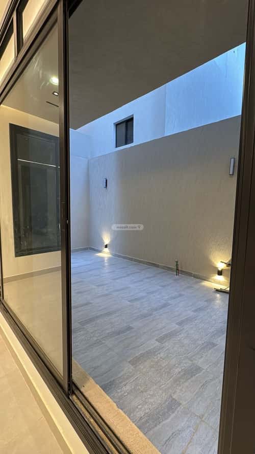 فيلا 360 متر مربع شرقية على شارع 20م الجنادرية، شرق الرياض، الرياض