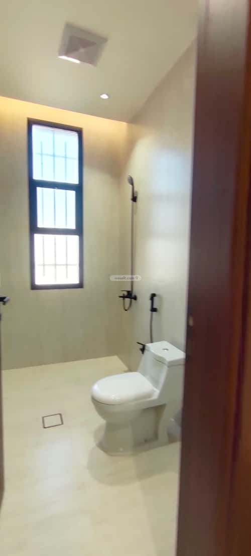 فيلا 300 متر مربع جنوبية على شارع 25م التعاون، خميس مشيط