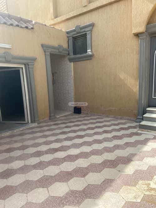 فيلا 470 متر مربع جنوبية على شارع 12م النظيم، شرق الرياض، الرياض