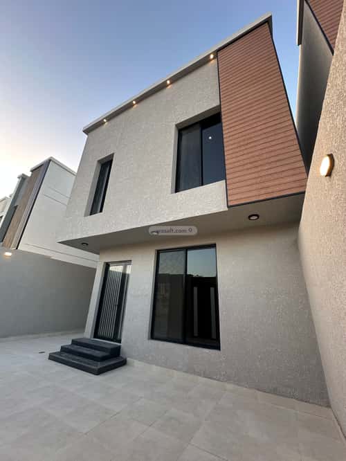 فيلا 394 متر مربع جنوبية على شارع 16م الشعلة، الدمام