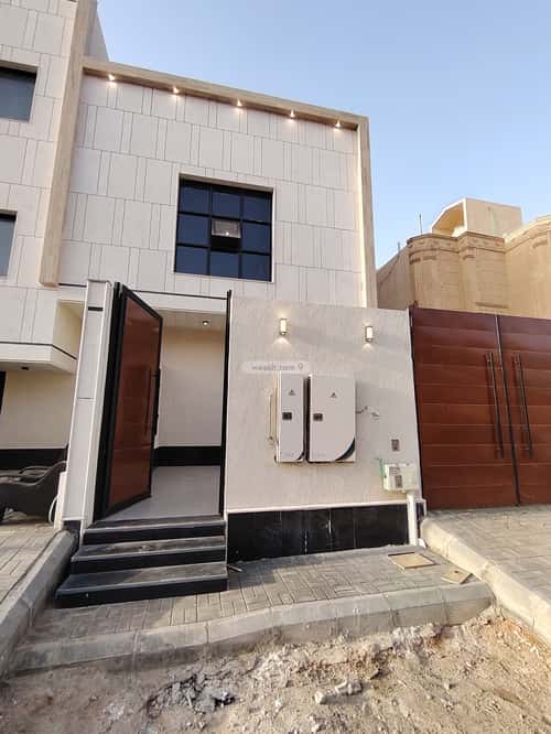 دور 242 متر مربع ب 5 غرف المونسية، شرق الرياض، الرياض