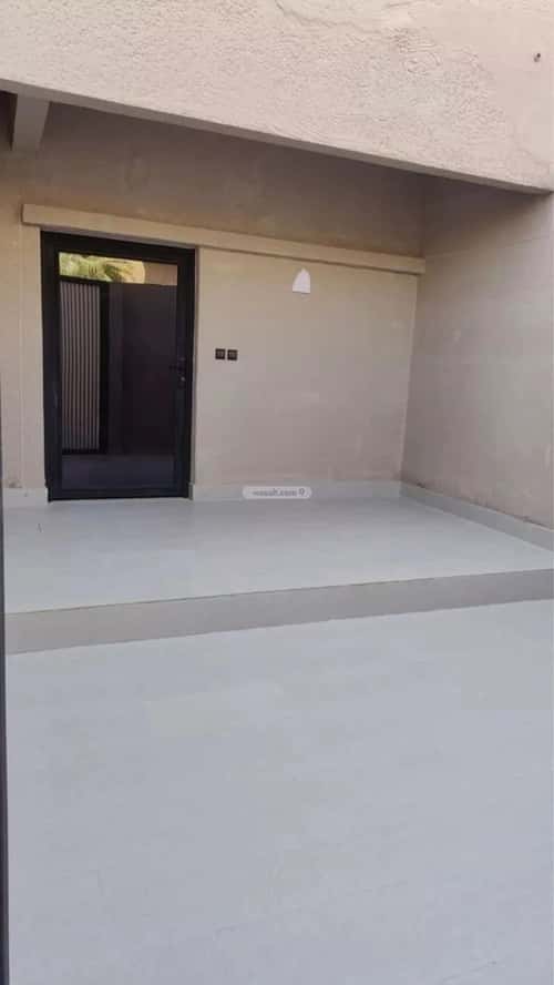 Villa 420 SQM Facing North on 15m Width Street Al-Malaz, Central Riyadh, Riyadh