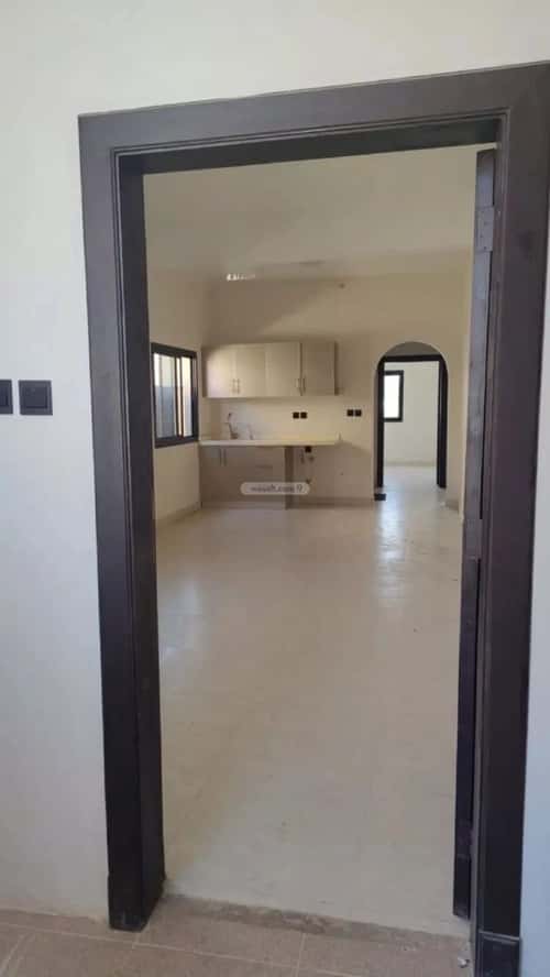 فيلا 420 متر مربع شمالية على شارع 15م الملز، وسط الرياض، الرياض