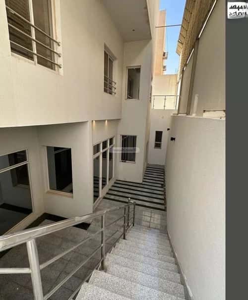 Floor 159 SQM with 6 Bedrooms West Umm Al Hamam, West Riyadh, Riyadh