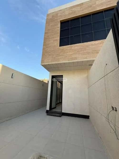 Floor 207 SQM with 6 Bedrooms Qurtubah, East Riyadh, Riyadh
