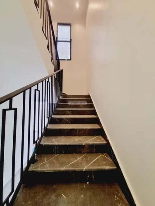 Floor 200 SQM with 3 Bedrooms Al-Janadriyah, East Riyadh, Riyadh