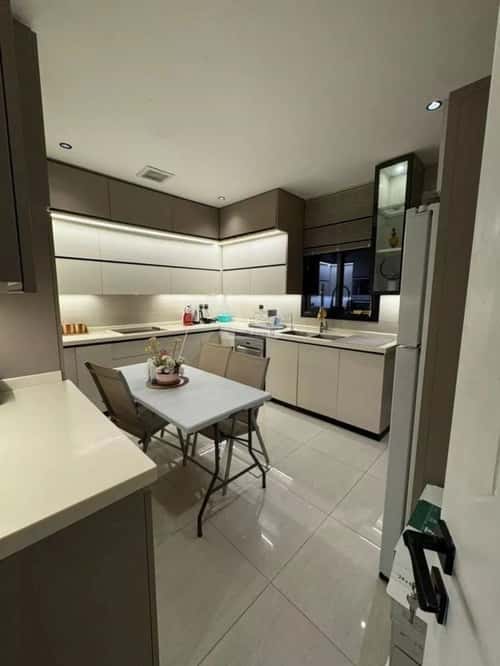 فيلا 200 متر مربع واجهة شمالية ب 7 غرف النرجس، شمال الرياض، الرياض