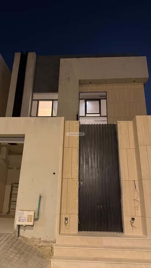 فيلا 300 متر مربع غربية على شارع 15م القيروان، شمال الرياض، الرياض