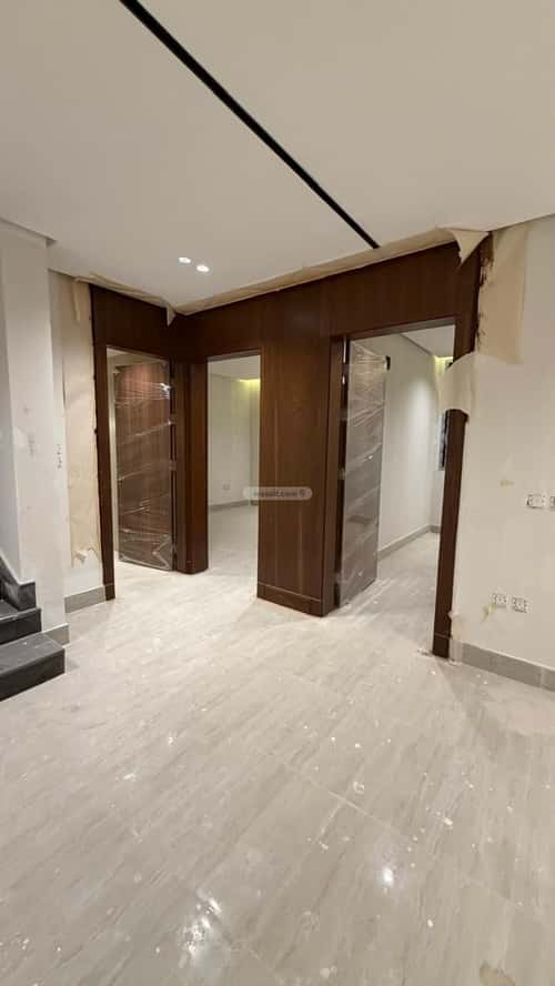 فيلا 300 متر مربع غربية على شارع 15م القيروان، شمال الرياض، الرياض