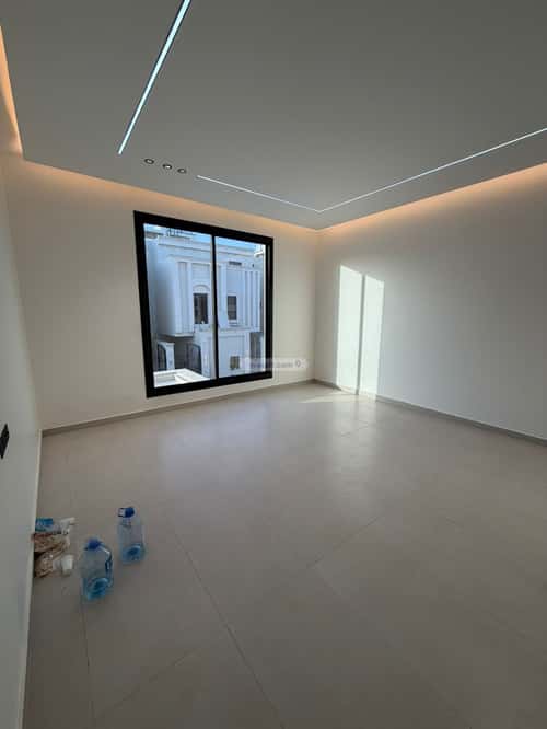 Apartment with 4 Bedrooms Al- Nadwah, East Riyadh, Riyadh