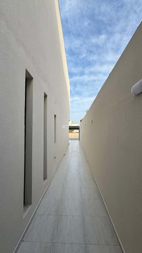 فيلا 459 متر مربع غربية على شارع 25م التحلية، الخبر