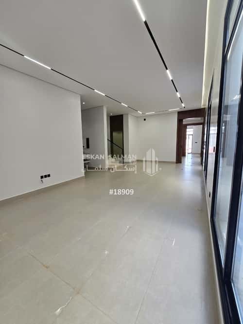 Villa 250 SQM Facing South on 18m Width Street Al-Maizaliyah, East Riyadh, Riyadh