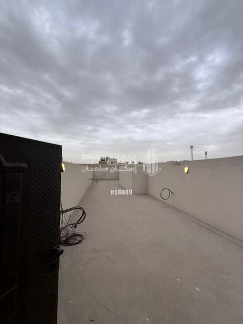 دور 221 متر مربع ب 8 غرف الراقي، خميس مشيط