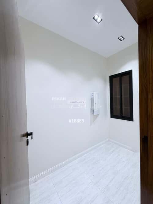 دور 221 متر مربع ب 8 غرف الراقي، خميس مشيط