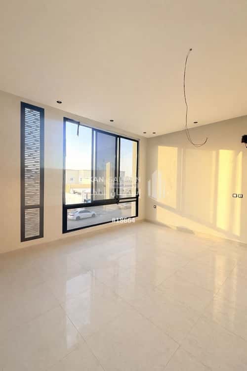 فيلا 336 متر مربع غربية على شارع 20م اللؤلؤ، الخبر