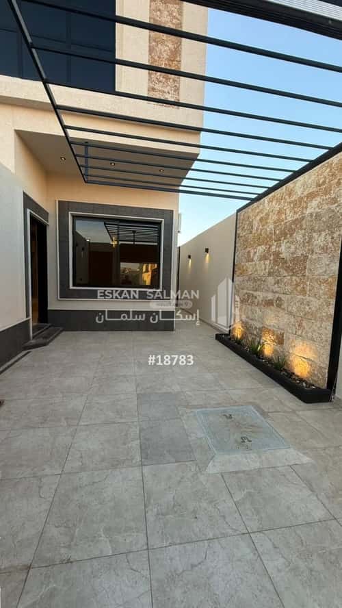 دور 236 متر مربع ب 7 غرف نوارة، المزاحمية