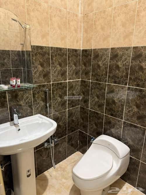 عمارة 980 متر مربع واجهة غربية المجمع، حائل