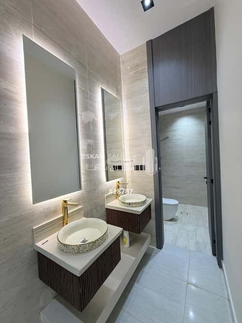 Floor 150 SQM with 6 Bedrooms Al- Nadwah, East Riyadh, Riyadh