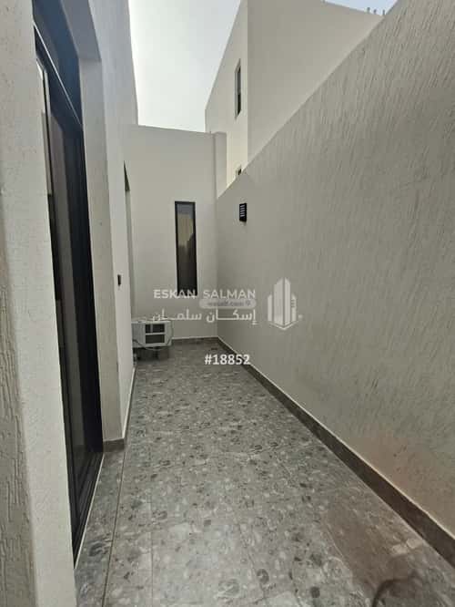 دور 221 متر مربع ب 7 غرف الجنادرية، شرق الرياض، الرياض