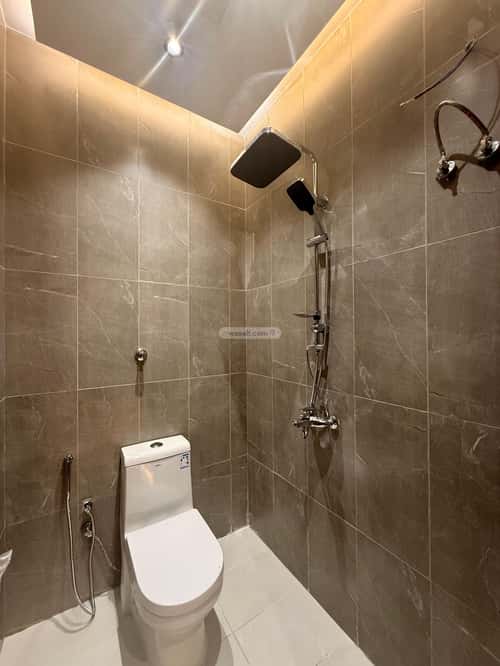 شقة 4 غرف في الروضة