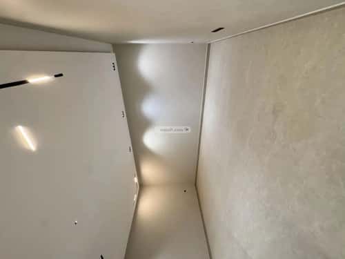 فيلا 376 متر مربع شمالية غربية على شارع 20م اليرموك، شرق الرياض، الرياض