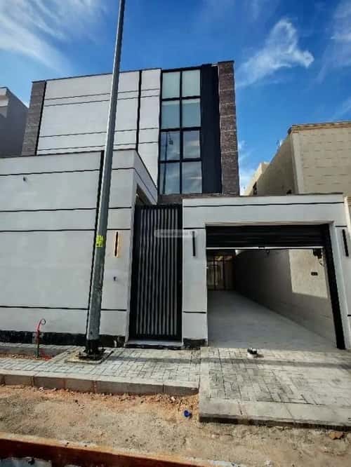 Villa 625 SQM Facing East on 18m Width Street Al-Muanisiyah, East Riyadh, Riyadh