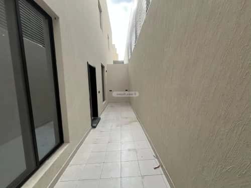 Floor 183 SQM with 6 Bedrooms Al-Yarmuk, East Riyadh, Riyadh