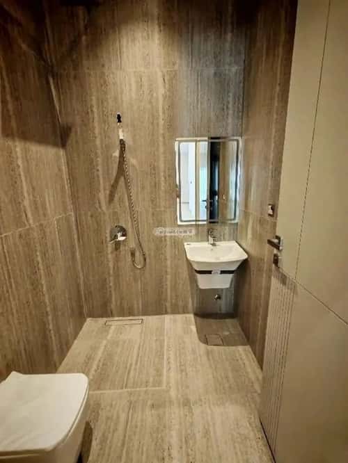 Floor 144 SQM with 6 Bedrooms Al-Muanisiyah, East Riyadh, Riyadh