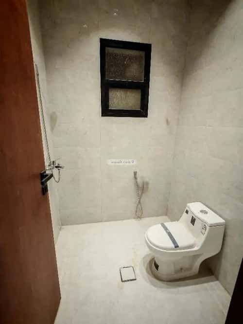 Floor 157 SQM with 5 Bedrooms Al-Janadriyah, East Riyadh, Riyadh