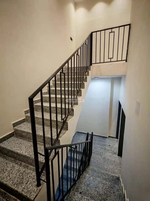 Floor 197 SQM with 6 Bedrooms Al-Janadriyah, East Riyadh, Riyadh