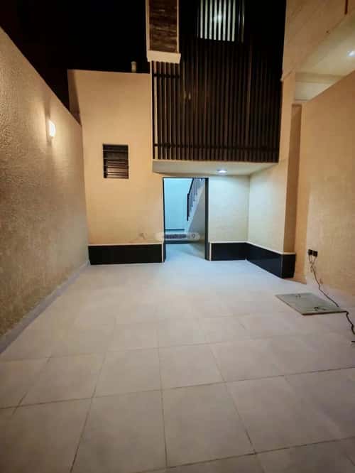 Floor 177 SQM with 5 Bedrooms Al-Janadriyah, East Riyadh, Riyadh
