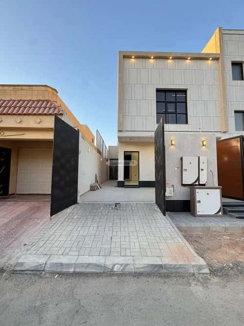 Floor 242 SQM with 6 Bedrooms Al-Muanisiyah, East Riyadh, Riyadh