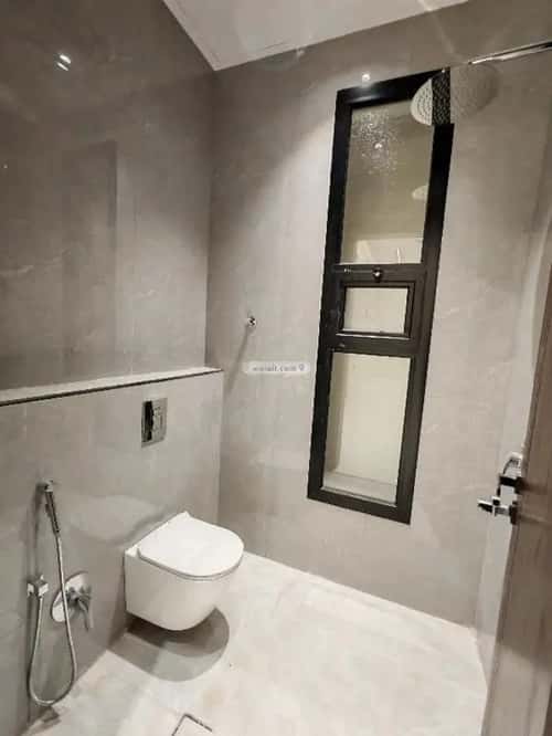 Floor 242 SQM with 6 Bedrooms Al-Muanisiyah, East Riyadh, Riyadh