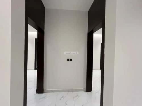 Floor 242 SQM with 6 Bedrooms Al-Muanisiyah, East Riyadh, Riyadh