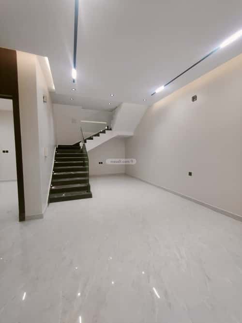 Floor 165 SQM with 4 Bedrooms Al-Muanisiyah, East Riyadh, Riyadh