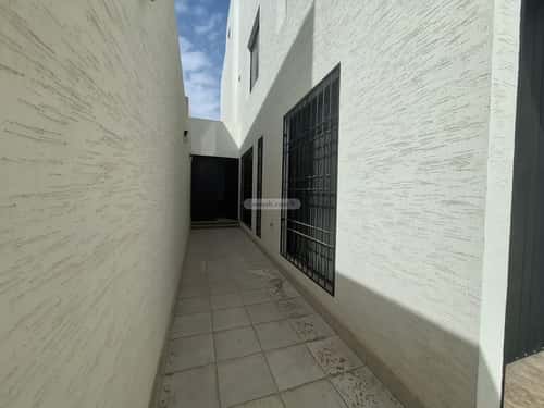 Floor 153 SQM with 4 Bedrooms Qurtubah, East Riyadh, Riyadh