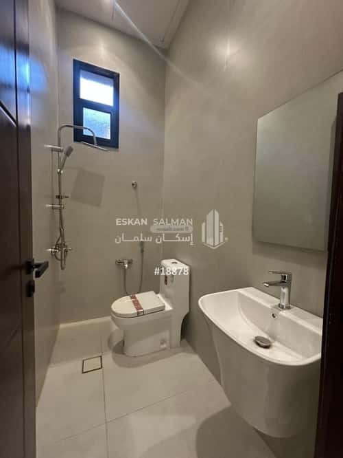 Floor 207 SQM with 6 Bedrooms Al-Maizaliyah, East Riyadh, Riyadh