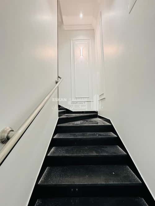 فيلا 425 متر مربع شمالية على شارع 15م الرحاب، الطائف