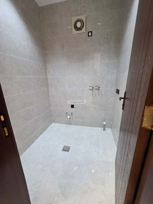 Villa 300 SQM Facing South on 15m Width Street Al Rahmanyah, East Jeddah, Jeddah