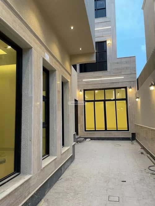 5 bedroom villa in Dhahrat Laban