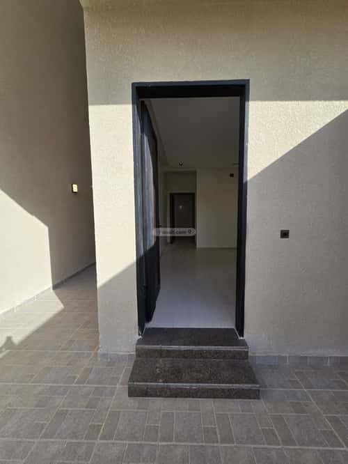 Floor with 5 Bedrooms Twaeeq, West Riyadh, Riyadh