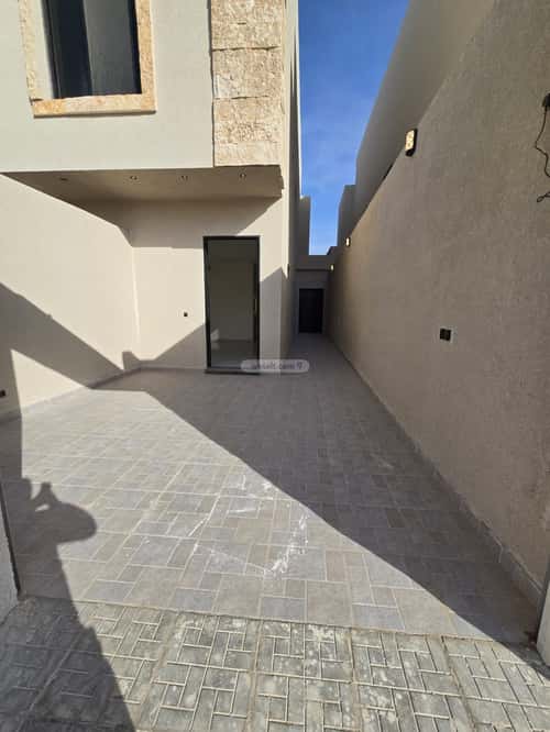 5 bedroom floor in Tuwaiq