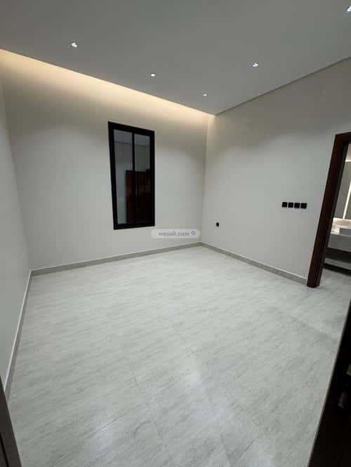 شقة 300 متر مربع ب 8 غرف التعاون، خميس مشيط