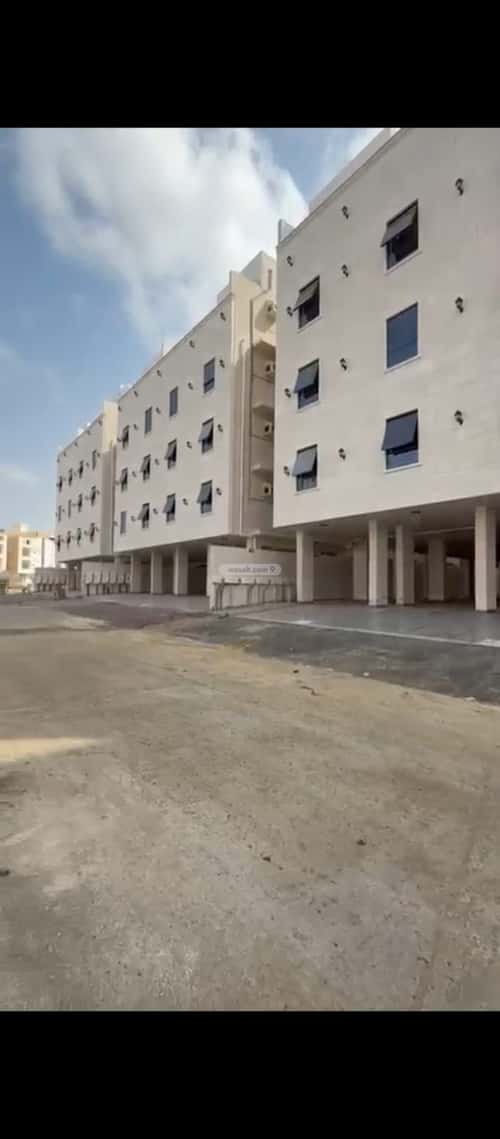 Apartment with 4 Bedrooms Al Mohammadiyah 3, Jazan