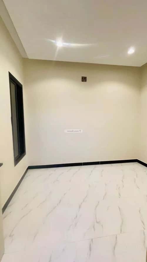 فيلا 330 متر مربع شرقية على شارع 20م ظهرة لبن، غرب الرياض، الرياض